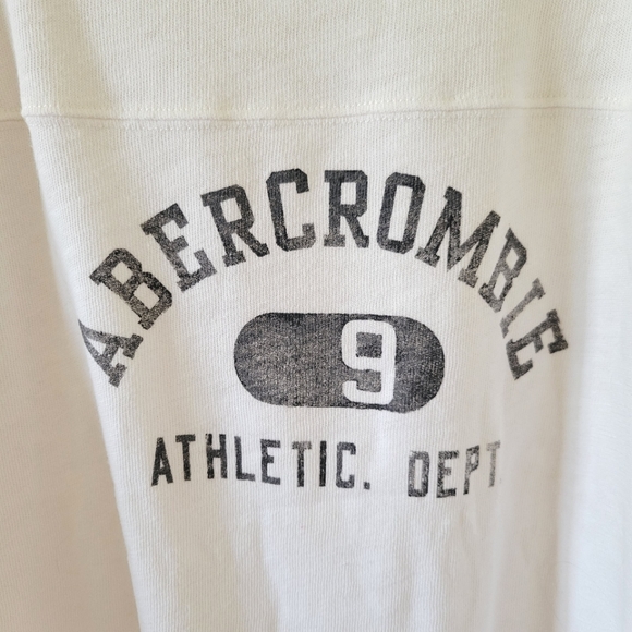 Abercrombie & Fitch cream athletic style lightweight sweater - Picture 3 of 6